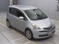 Toyota RACTIS лот № 30252 оценка 4  с аукциона в Японии 4