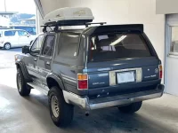 Toyota HILUX SURF лот № 3353 оценка 3.5  с аукциона в Японии 4