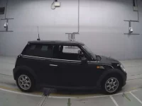 BMW MINI лот № 90455 оценка 4  с аукциона в Японии 2
