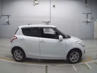 Suzuki SWIFT лот № 30258 оценка RA  с аукциона в Японии 2