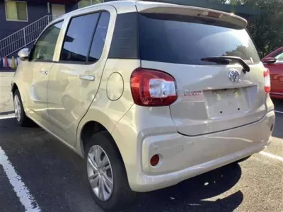 Toyota PASSO  с аукциона в Японии