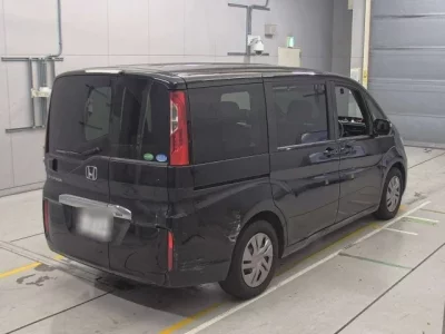 Honda STEP WAGON  с аукциона в Японии