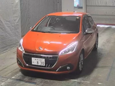 Peugeot 208  с аукциона в Японии