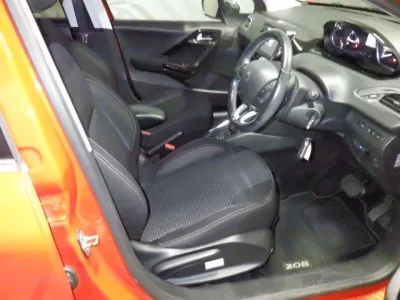 Peugeot 208  с аукциона в Японии