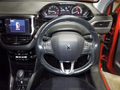 Peugeot 208  с аукциона в Японии