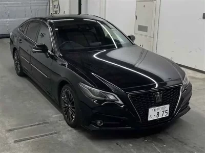 Toyota CROWN  с аукциона в Японии