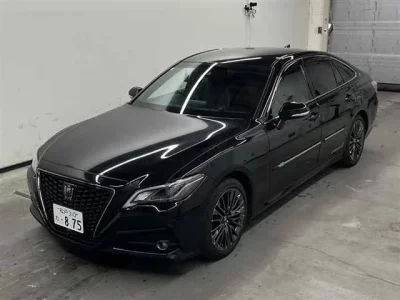 Toyota CROWN  с аукциона в Японии