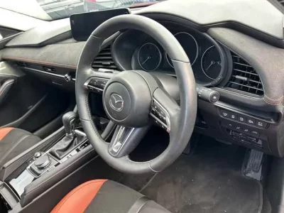 Mazda MAZDA3  с аукциона в Японии