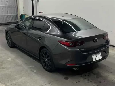 Mazda MAZDA3  с аукциона в Японии