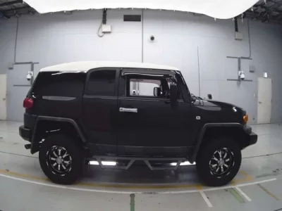 Toyota FJ CRUISER  с аукциона в Японии