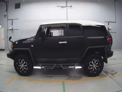 Toyota FJ CRUISER  с аукциона в Японии