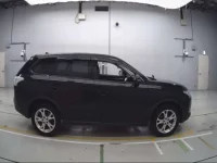 Mitsubishi OUTLANDER лот № 11023 оценка 3  с аукциона в Японии 2