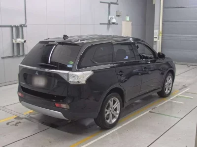 Mitsubishi OUTLANDER  с аукциона в Японии