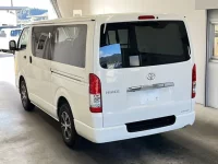 Toyota HIACE VAN лот № 3425 оценка S  с аукциона в Японии 4
