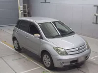 Toyota IST лот № 30303 оценка R  с аукциона в Японии 4