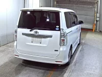 Toyota VOXY лот № 3008 оценка 3.5  с аукциона в Японии 4