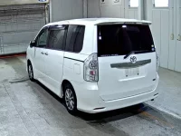 Toyota VOXY лот № 3008 оценка 3.5  с аукциона в Японии 1