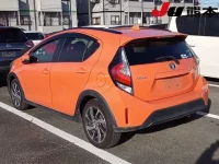 Toyota AQUA лот № 2011 оценка 3.5  с аукциона в Японии 1