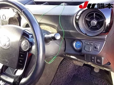 Toyota AQUA  с аукциона в Японии