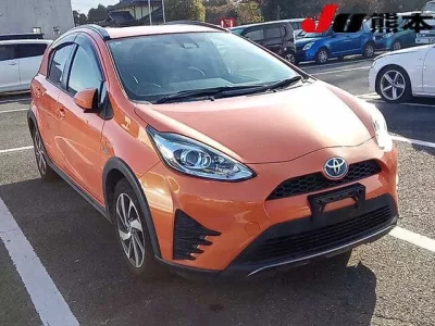 Toyota AQUA  с аукциона в Японии