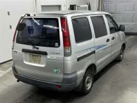 Toyota LITE ACE VAN лот № 85061 оценка 3  с аукциона в Японии 4