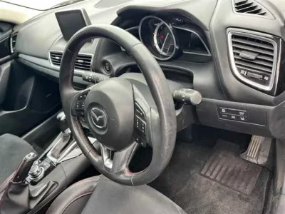 Mazda AXELA  с аукциона в Японии