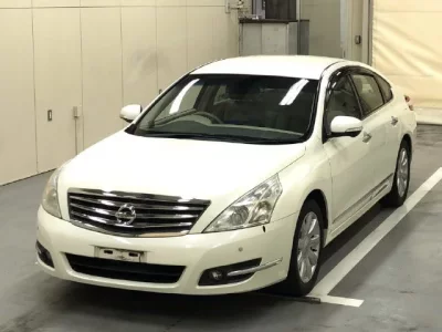 Nissan TEANA