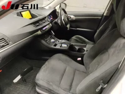 Lexus CT  с аукциона в Японии