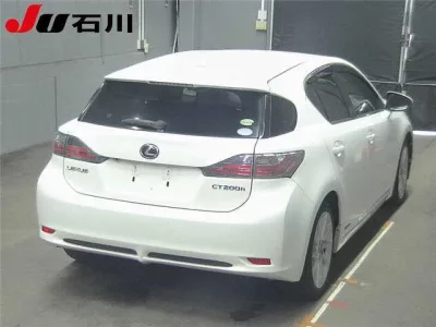 Lexus CT  с аукциона в Японии