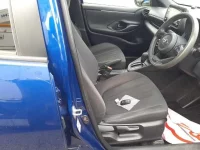 Toyota YARIS лот № 30350 оценка 3.5  с аукциона в Японии 7