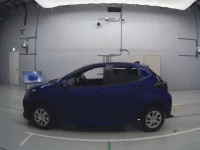 Toyota YARIS лот № 30350 оценка 3.5  с аукциона в Японии 3