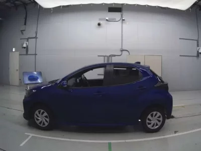 Toyota YARIS  с аукциона в Японии