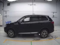 Mitsubishi OUTLANDER лот № 11093 оценка 3.5  с аукциона в Японии 3
