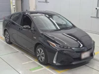 Toyota PRIUS PHV лот № 30359 оценка 4.5  с аукциона в Японии 4