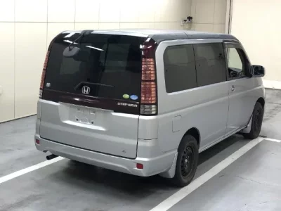 Honda STEP WAGON  с аукциона в Японии