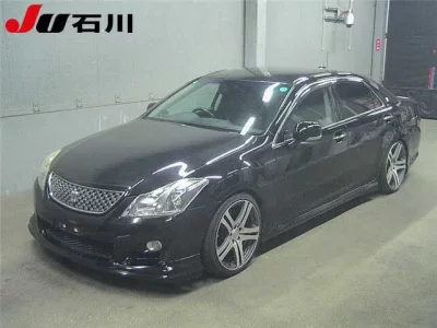 Toyota CROWN  с аукциона в Японии