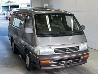 Toyota HIACE  с аукциона в Японии