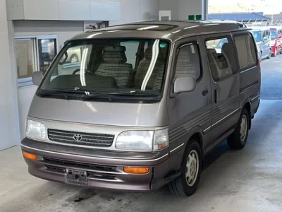 Toyota HIACE  с аукциона в Японии