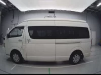 Toyota HIACE лот № 30374 оценка 3  с аукциона в Японии 3