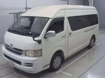Toyota HIACE  с аукциона в Японии