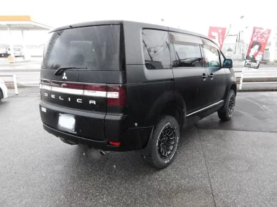 Mitsubishi DELICA D5