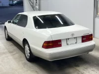 Toyota CELSIOR лот № 3584 оценка 4  с аукциона в Японии 4