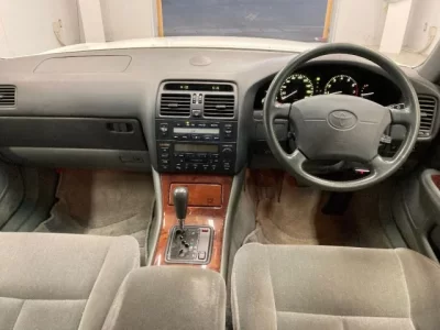 Toyota CELSIOR  с аукциона в Японии