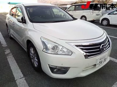 Nissan TEANA