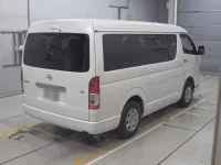 Toyota HIACE лот № 33450 оценка S  с аукциона в Японии 1