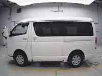 Toyota HIACE лот № 33450 оценка S  с аукциона в Японии 3