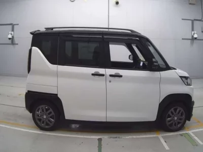 Mitsubishi DELICA MINI  с аукциона в Японии