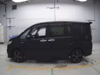 Honda STEP WAGON лот № 30437 оценка 4.5  с аукциона в Японии 3