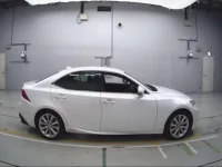 Lexus IS лот № 30443 оценка 3.5  с аукциона в Японии 2