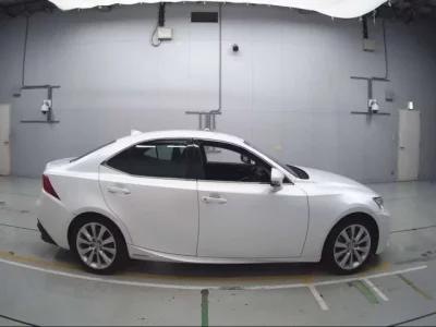 Lexus IS  с аукциона в Японии